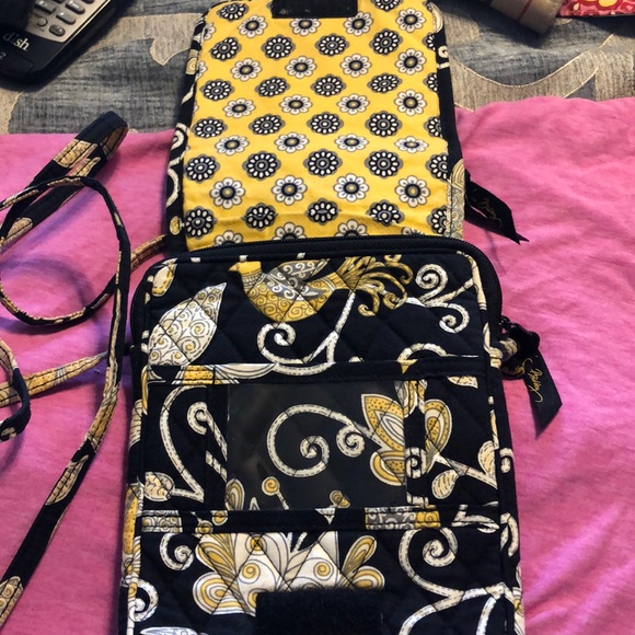 Vera Bradley Crossbody - Picture 2 of 3
